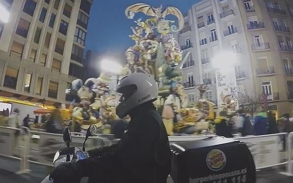 'Burger King' innova durante las Fallas