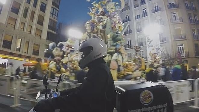 'Burger King' innova durante las Fallas