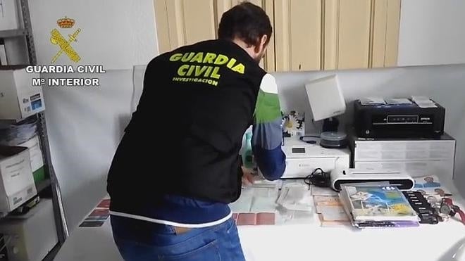 Detienen a 13 estafadores en la Comunitat que vendían artículos por Internet