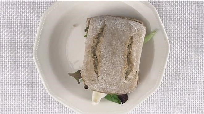 El 'valenciano' bocadillo de sepia vegetales