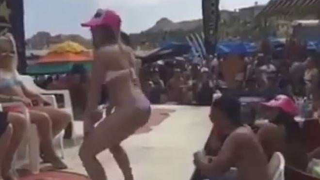 Despedida tras aparecer en un vídeo bailando "twerking”