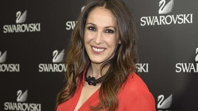 Malú usa un tanga de la suerte en sus conciertos
