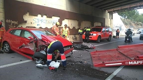 Un herido en un violento choque en Puerto de Sagunto