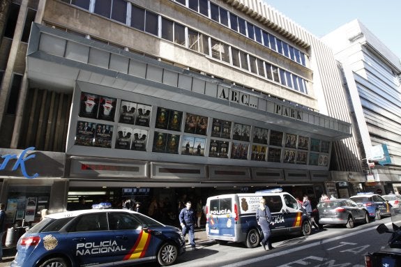 La autopsia confirma que la mujer que llevaba muerta una semana en el cine de Valencia falleció por una caída