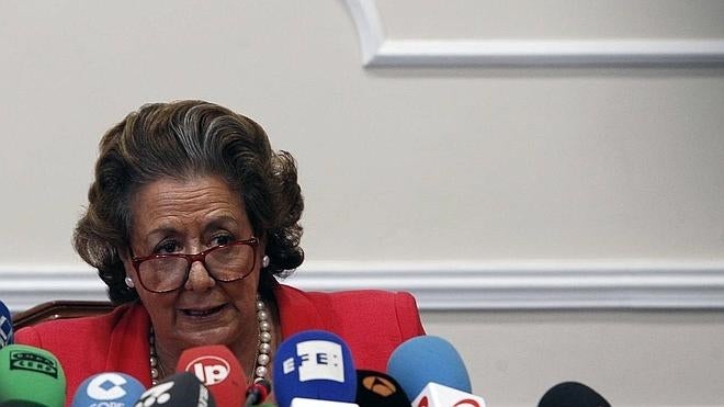 El juez del blanqueo envía el caso al Supremo para que decida si investiga a Rita Barberá