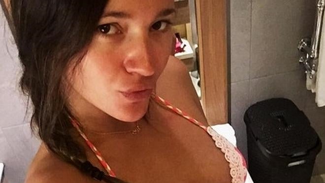 Malena Costa en bikini y presumiendo de embarazo