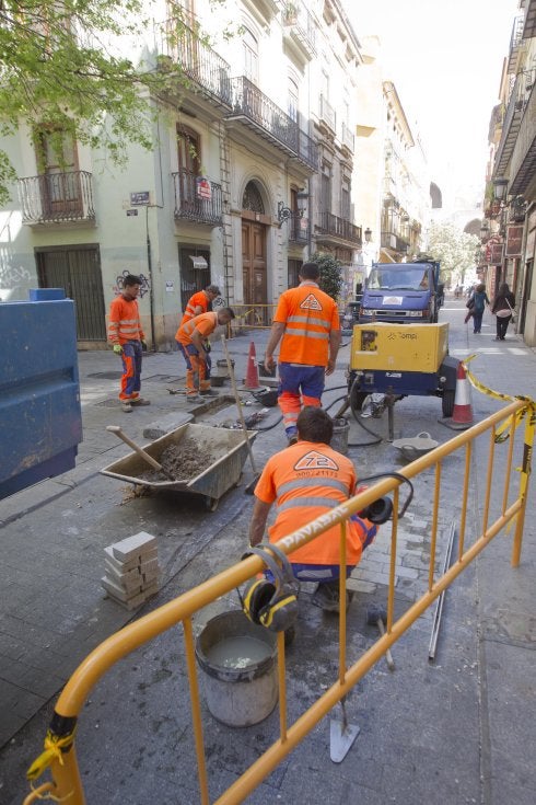 Sólo vecinos de la zona peatonalizada de Valencia podrán recorrerla en coche