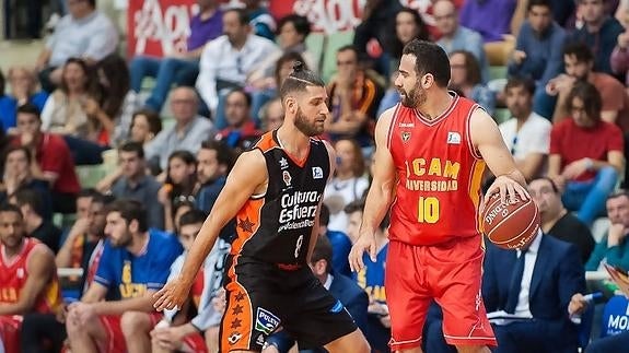 Derrota en un partido caótico