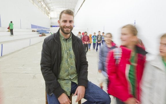 «Los turistas flipan con que Pelayo no aparezca en ninguna guía»