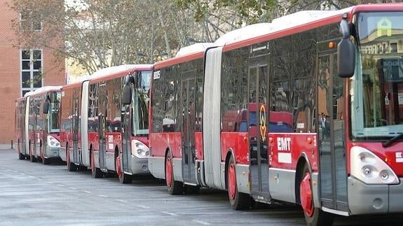 La EMT entrega desde hoy el bono infantil para viajar gratis en autobús en Valencia