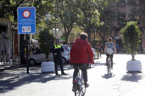 La peatonalización del Carmen arranca con la petición de los residentes de más parking