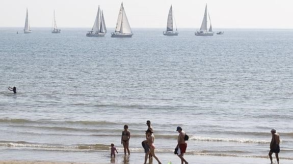 Las playas de la Malvarrosa y el Cabanyal recuperan la bandera azul