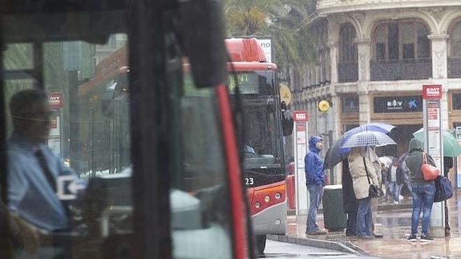 Las quince líneas que cambiará EMT Valencia pese al rechazo en los barrios