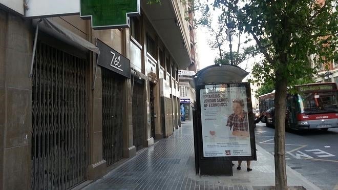 Una marquesina en mitad de Barón de Cárcer