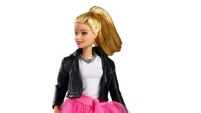 Las principales cabeceras de moda españolas visten a Barbie