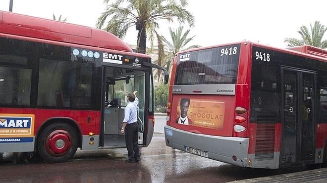 El PP denuncia que los recortes en las líneas de la EMT afectarán a 15.000 usuarios y a todos los barrios de Valencia