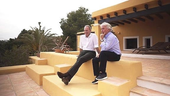 'Mi casa es la tuya' | Bertín visita la casa de Ángel Nieto en Ibiza