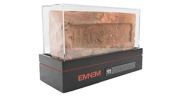 Eminem vende ladrillos