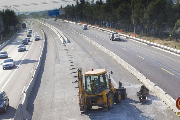 Fomento cierra la base de conservación de la A-3 por reducción de presupuesto