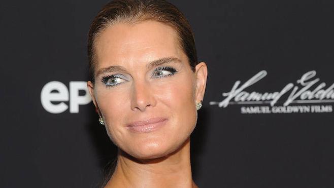 Brooke Shields denuncia acoso