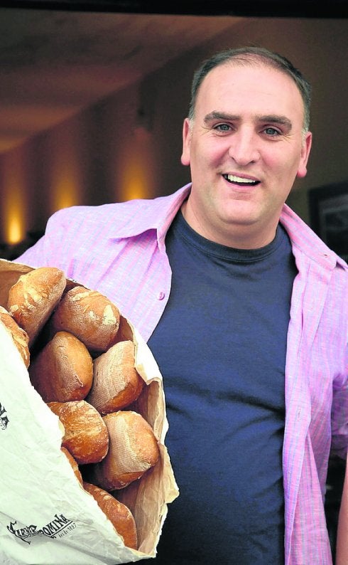 Primer 'round' en la batalla legal entre el cocinero José Andrés y Donald Trump