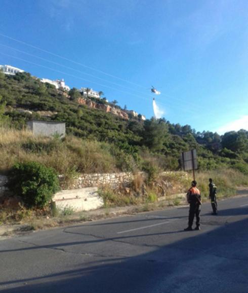 Una quema descontrolada causa un incendio en el Montgó