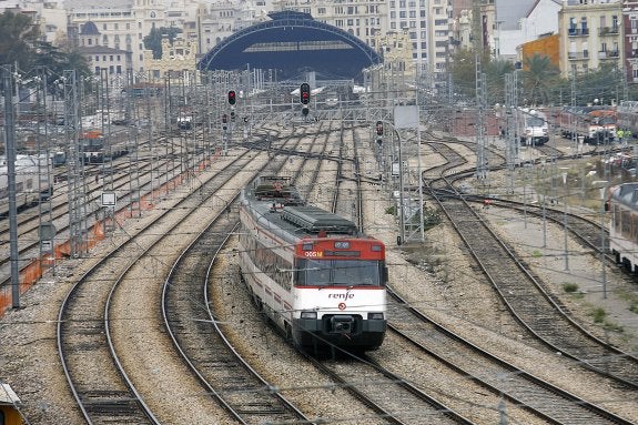 Fomento ejecuta obras de mejora en un tramo de la línea Valencia-Zaragoza