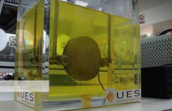 El ingeniero que convierte la orina en energía