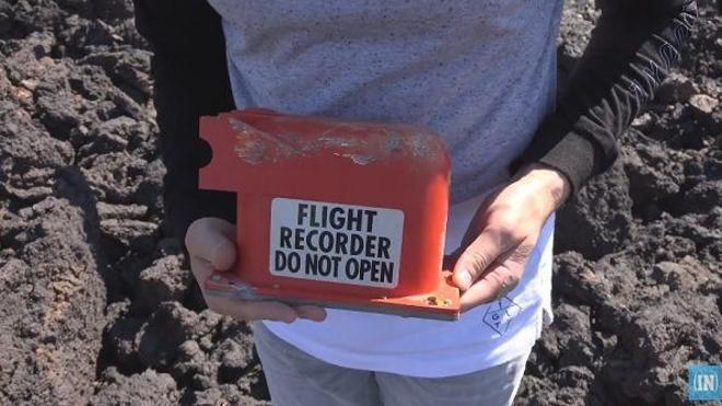 ¿Qué hay dentro de la caja negra de un avión?