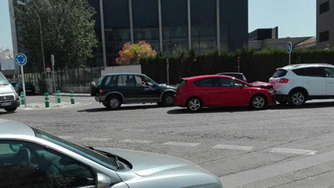 Nuevo accidente en la rotonda 'fantasma' de Fusters