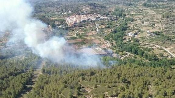 Declarado un incendio forestal en Benafer