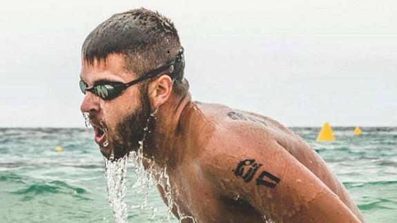 Daniel Ponce, campeón de la Travesía Tabarca-Santa Pola