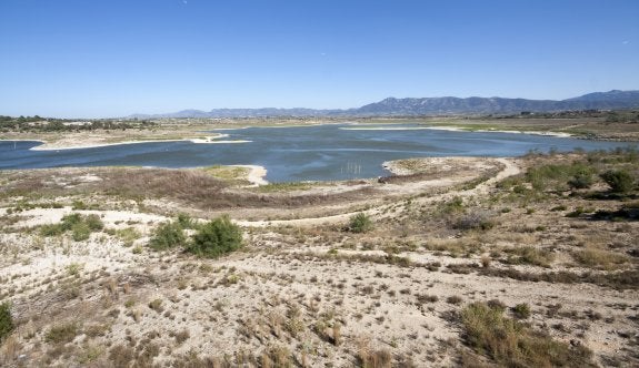 La sequía acecha a municipios turísticos y urbanizaciones de la Comunitat