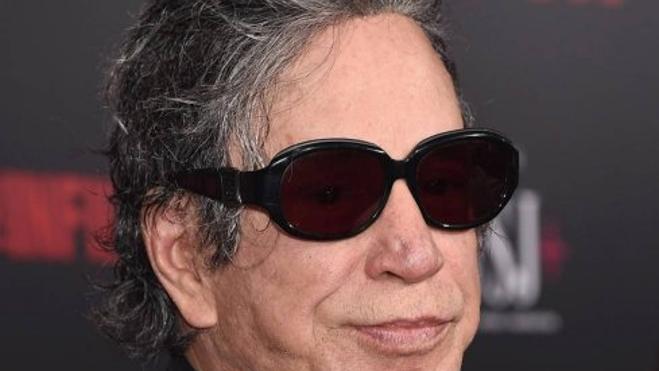 Mickey Rourke, ahora con peluca