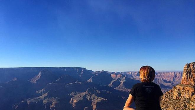 Una mujer comparte en redes su última imagen con vida antes de caer por el Gran Cañón