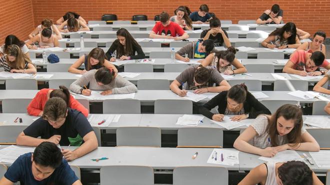 Lista de alumnos admitidos en la universidad en 2016. Horario y día de publicación del listado en Valencia, Alicante y Castellón