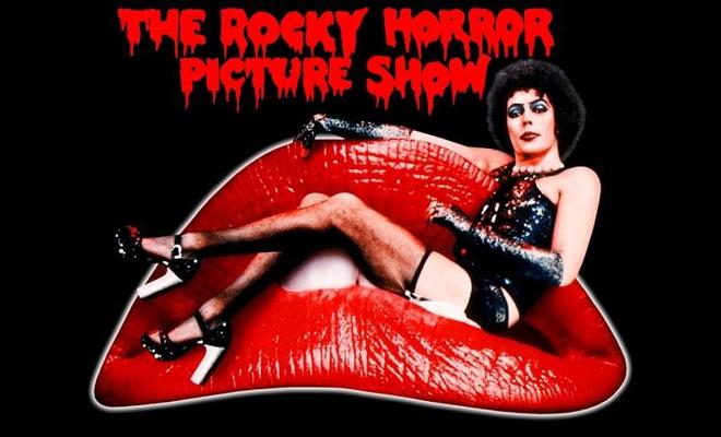 Tres noches de cine musical para disfrutar de la plaza del Ayuntamiento de Valencia convertida en karaoke