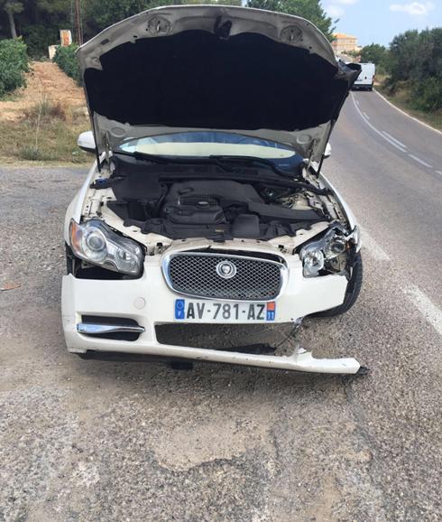 Detenido por zigzaguear con un Jaguar y triplicar la tasa de alcohol