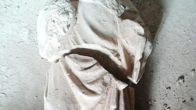Hallan una escultura del siglo XIV en la rehabilitación de La Roqueta