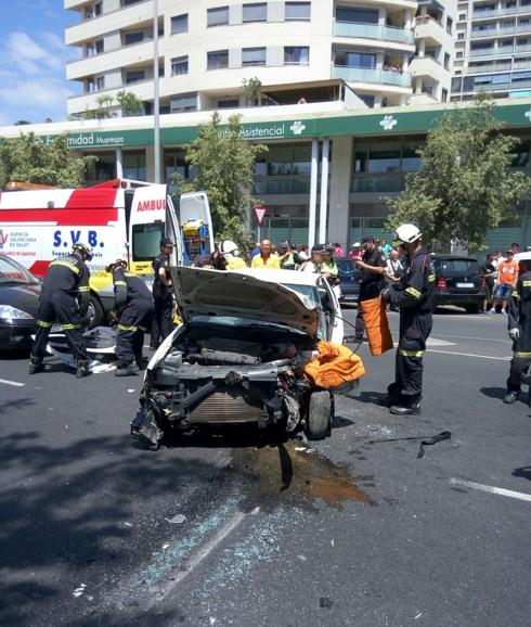 Accidente de tráfico con atrapados en Valencia