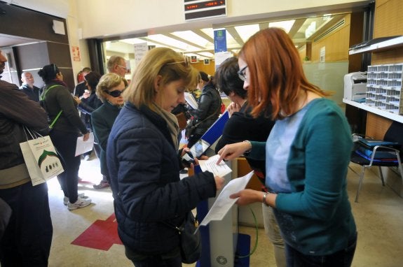 El caos obliga a Educación a prorrogar también a septiembre las ayudas de libros
