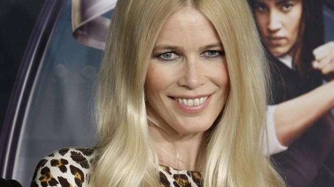Claudia Schiffer, investigada por talar pinos en Mallorca