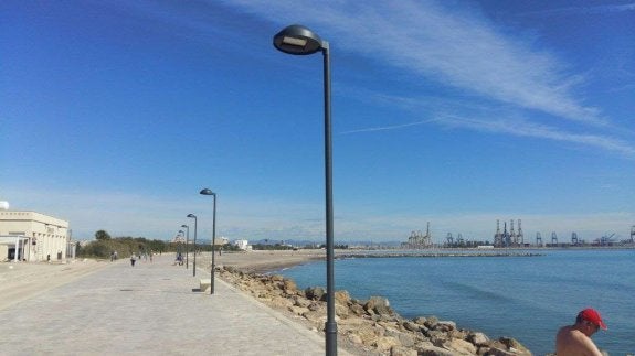 A pedales y de tapas