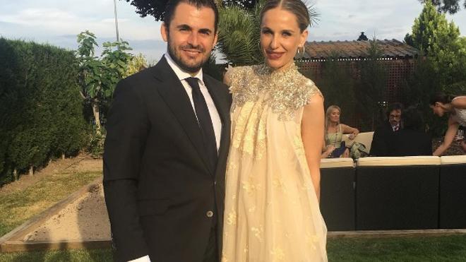 Emiliano Suárez se casa con Carola Baleztena, de 'Al salir de clase'