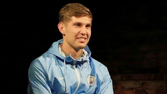 El Manchester City anuncia el fichaje del central inglés John Stones por 55 millones