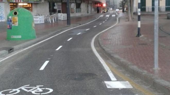 Abierta la primera calzada en Valencia sólo para bicicletas
