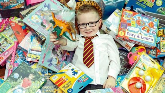 Nathan, el niño que ha donado todos sus regalos de cumpleaños a niños huérfanos