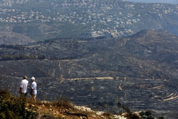 El PP acusa a Puig de «mentir» sobre la causa del incendio de Xàbia y Benitatxell