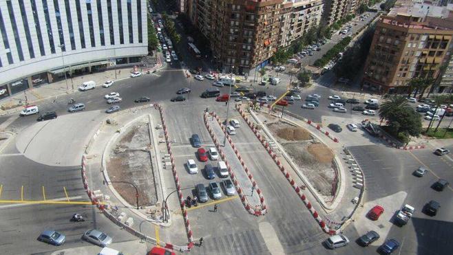 Abierta al tráfico la rotonda de Manuel Sanchis Guarner con Peris y Valero