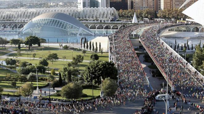 El Maratón y Medio Maratón de Valencia baten su récord histórico de participación
